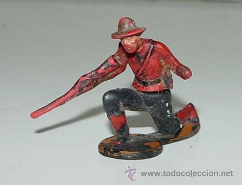 Figuras de goma y PVC: ANTIGUO POLICIA DEL CANADA - Foto 1
