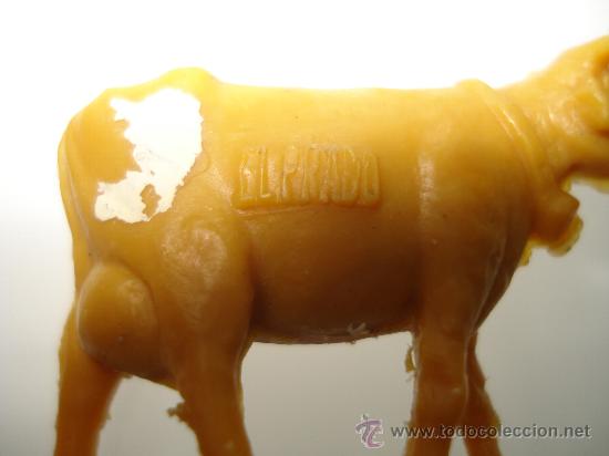Figuras de goma y PVC: PREMIUM, LECHE  EL PRADO, VACA. NO DUNKIN. - Foto 1