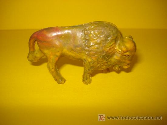 Figuras de goma y PVC: RARO BISONTE DE PLASTICO DURO  DE ? . A&Ntilde;OS 60.. - Foto 1