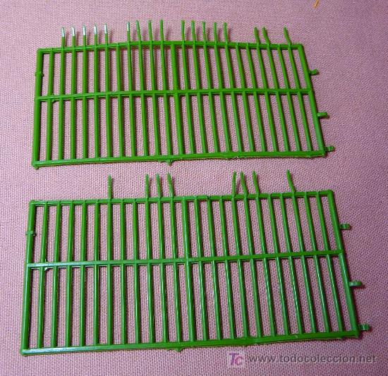 Figuras de goma y PVC: COMPLEMENTO FIGURAS DE PLASTICO, 2 REJAS, ZOO DE COMANSI, 1970s, - Foto 1