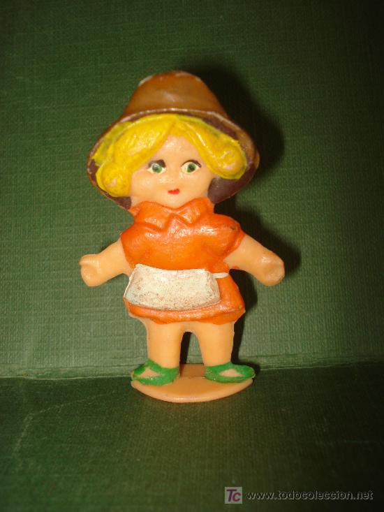 Figuras de goma y PVC: PREMIUM NI&Ntilde;A CON DELANTAL.. - Foto 1