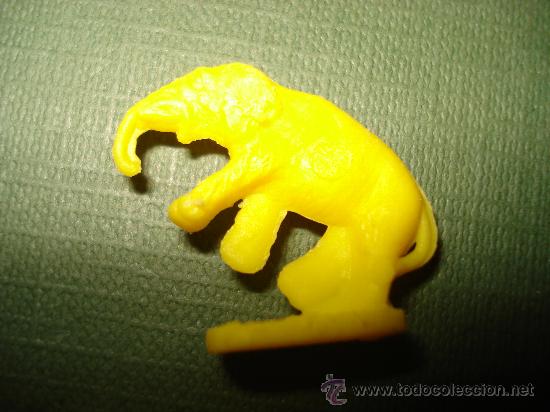 Figuras de goma y PVC: Premium Figura Elefante con base  .Dunkin   .  . - Foto 2