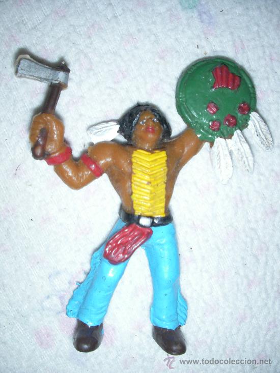 Figuras de goma y PVC: ANTIGUO INDIO DE PLASTICO - Foto 1