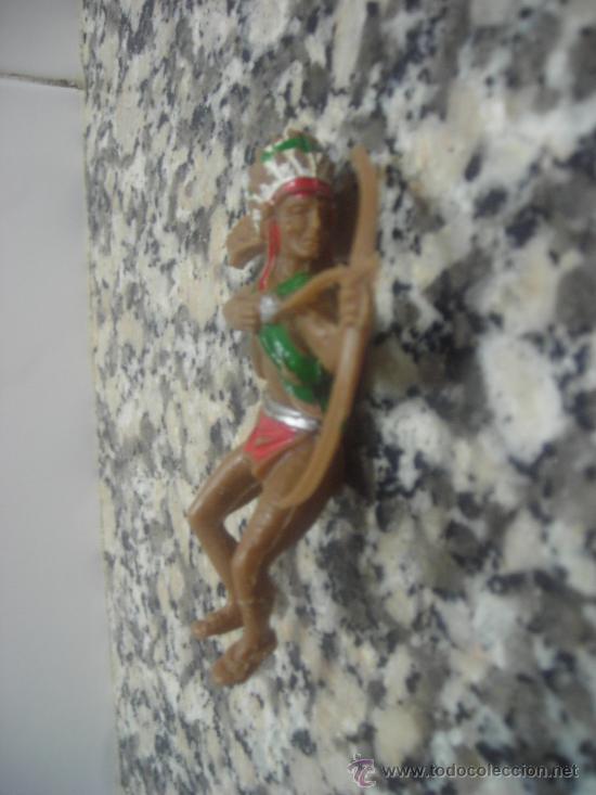 Figuras de goma y PVC: FIGURA PLASTICO JEFE INDIO - Foto 2