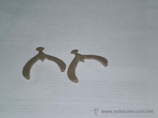 Figuras de Goma y PVC: LOTE DE 2 AGUILAS EN PLASTICO IGNORO DE QUE JUEGO PUEDEN SER .