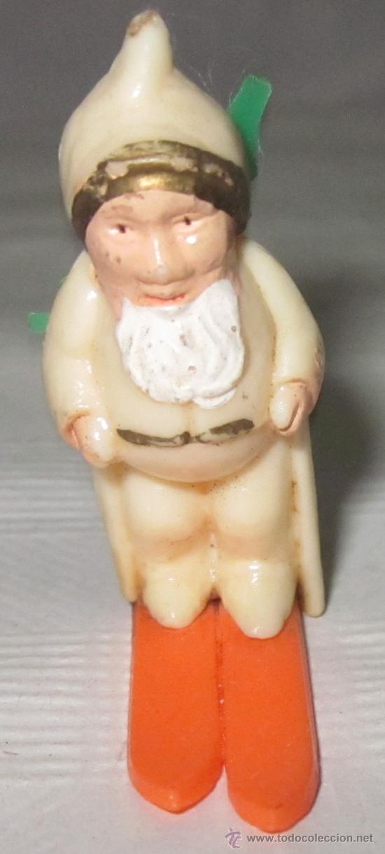 Figuras de goma y PVC: GNOMO CON ESQU&Iacute;ES,A&Ntilde;OS 50