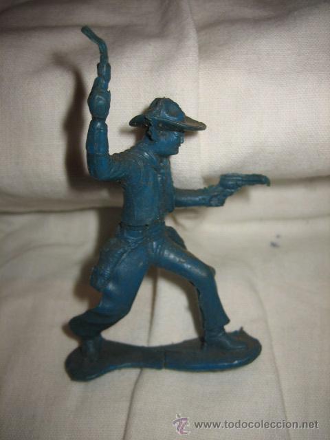 Figuras de goma y PVC: VAQUERO  DE PLASTICO - Foto 1