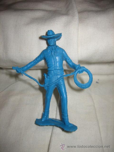 Figuras de goma y PVC: VAQUERO  DE PLASTICO - Foto 1
