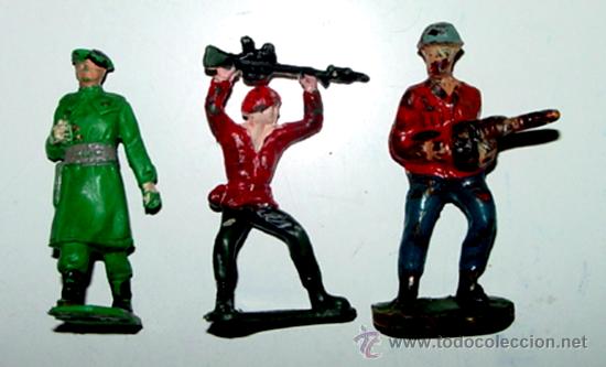 Figuras de Borracha e PVC: 3 ANTIGUAS FIGURAS DE SOLDADOS, TAL COMO SE VE EN LAS FOTOS.