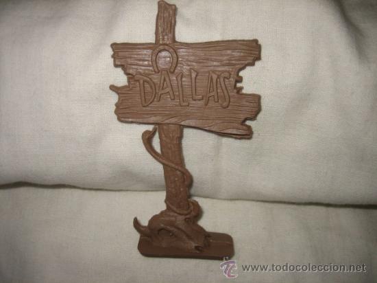 Figuras de goma y PVC: DALLAS - Foto 1