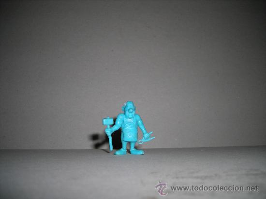 Figuras de goma y PVC: (M) FIGURA DUNKIN - ASTERIX Y OBELIX - - Foto 1