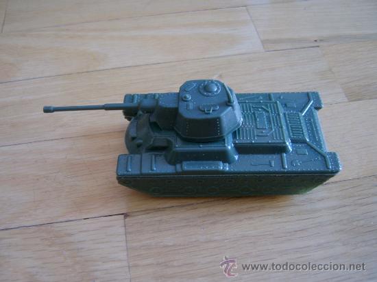 Rubber and PVC Figures: Tanque Blindado Sotorres (o PECH) - perteneciente a caja Comandos - aproximadamente a&ntilde;os 60/70