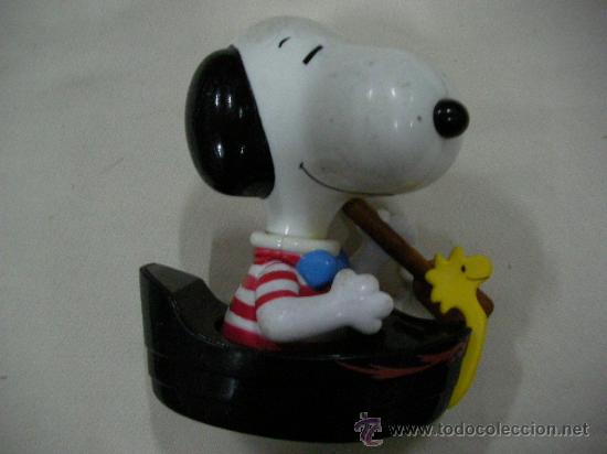 Figuras de goma y PVC: SNOOPY EN BARCO - Foto 1