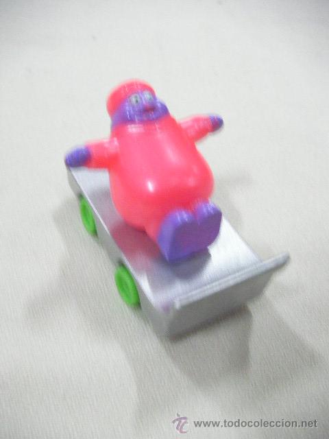 Rubber and PVC Figures: MU&Ntilde;EQUITO MALVA EN CARRO