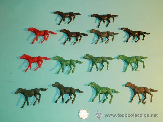 Figuras de goma y PVC: 14 CABALLOS  MONOCROMO DE LOS 70 - COMO NUEVOS -