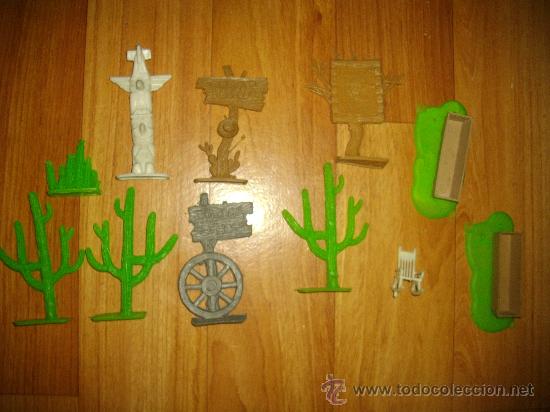 Figuras de goma y PVC: LOTE ACCESORIOS COMANSI - Foto 1