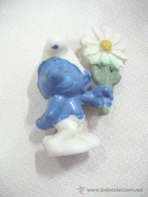 Figuras de goma y PVC: PITUFO CON FLOR - ENVIO GRATIS A ESPA&Ntilde;A - Foto 1