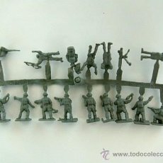 Figuras de Goma y PVC: MONTAPLEX 1 COLADA DE SOLDADOS INGLESES DEL SOBRE Nº 104. Lote 331326993