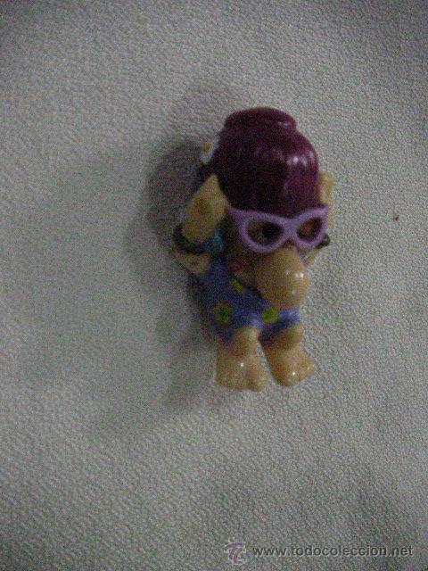 Rubber and PVC Figures: MU&Ntilde;ECO CON GAFAS