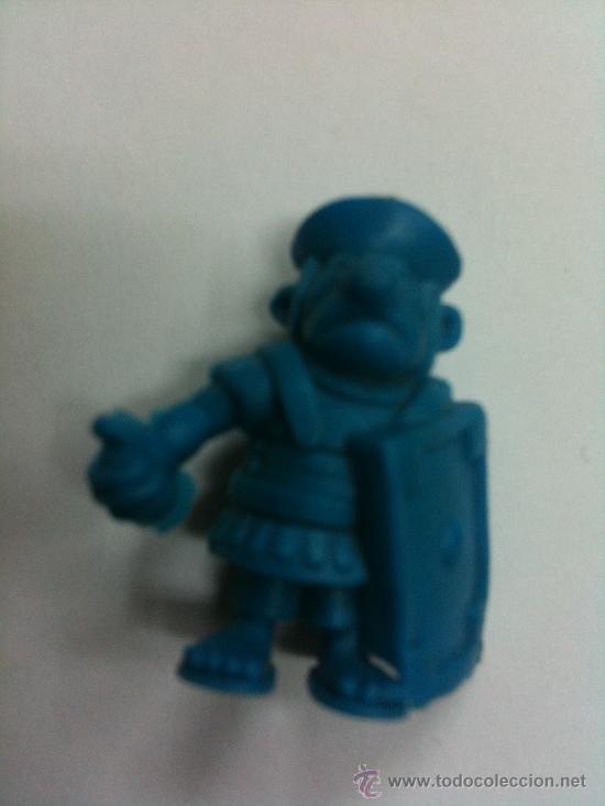 Figuras de goma y PVC: FIGURA DUNKIN PERSONAJE ASTERIX - Foto 1