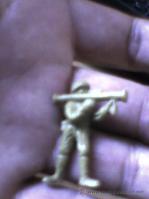 Figuras de goma y PVC: Soldado soldadito DUnkin - Foto 1