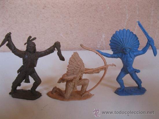 Figuras de goma y PVC: LOTE DE 3 INDIOS ANTIGUOS DE PL&Aacute;STICO. - Foto 1