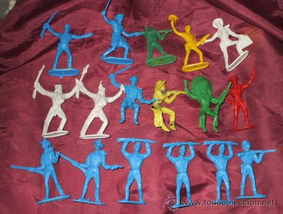 Figuras de goma y PVC: LOTE DE 17 INDIOS Y AMERICANOS DE COMANSI PLASTICO - Foto 1