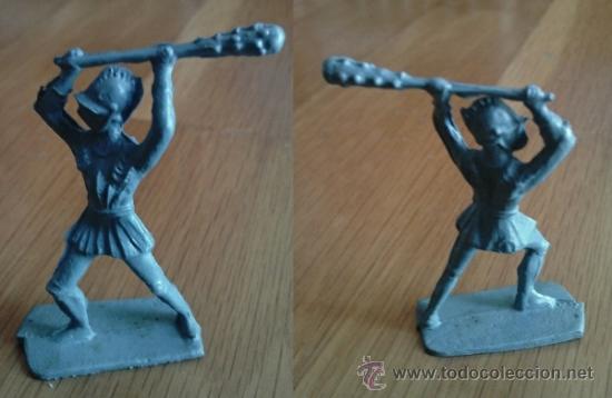 Figuras de Goma y PVC: Guerrero de la Edad Media, de unos 6 cm de altura - A&ntilde;os 80