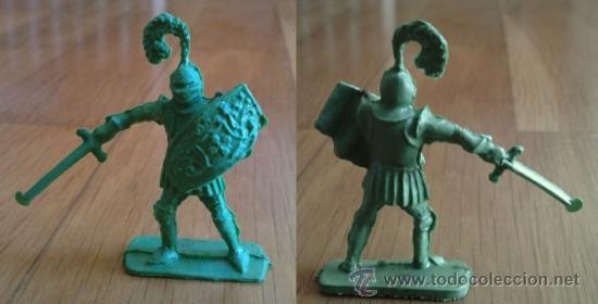 Figuras de Goma y PVC: Guerrero de la Edad Media, de unos 6 cm de altura - A&ntilde;os 80