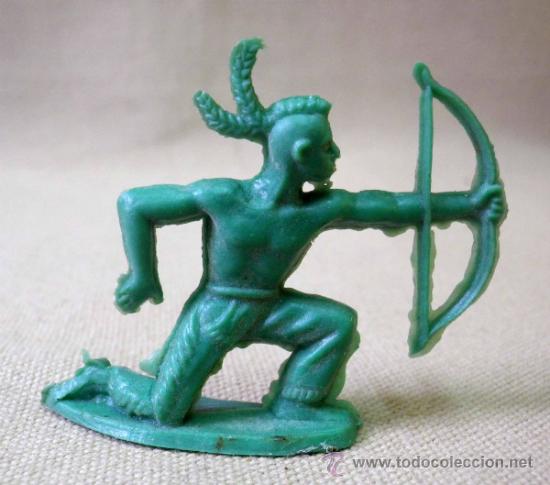 Figuras de goma y PVC: FIGURA DE PLASTICO, PIPERO, INDIO, CON ARCO - Foto 1