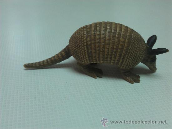 schleich armadillo