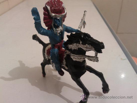 Figuras de goma y PVC: indio con caballo (mas 3&euro;gastos envio) - Foto 1