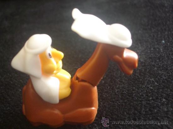 Figure di Gomma e PVC: Kinder - Figura camello con jinete con ruedas - A&ntilde;o 1999 - K99 N&ordm; 72