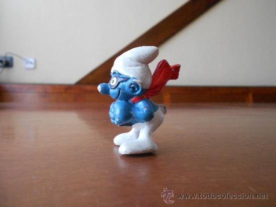Figuras de Goma y PVC: PITUFO CON ANTIFAZ Y BUFANDA ROJA EN PVC, PEYO 1981
