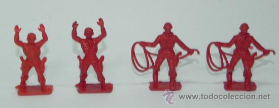 Gummi- und PVC-Figuren: LOTE DE FIGURAS DE COW BOYS DE  PLASTICO DE PIPERO. TAL COMO SE VE EN LAS FOTOGRAFIAS PUESTAS.
