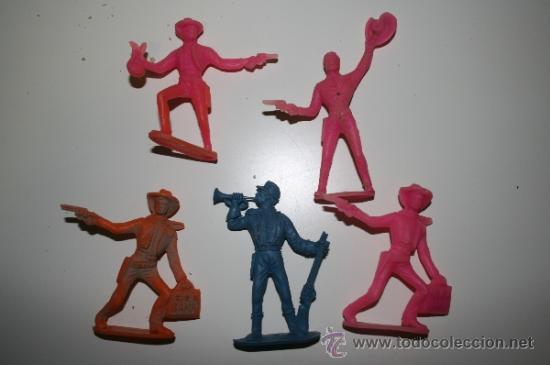 Figuras de goma y PVC: 5 figuras comansi. - Foto 1