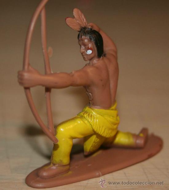 Figuras de goma y PVC: MU&Ntilde;ECO INDIO CON  ARCO DE GOMA. SIN MARCA - Foto 2