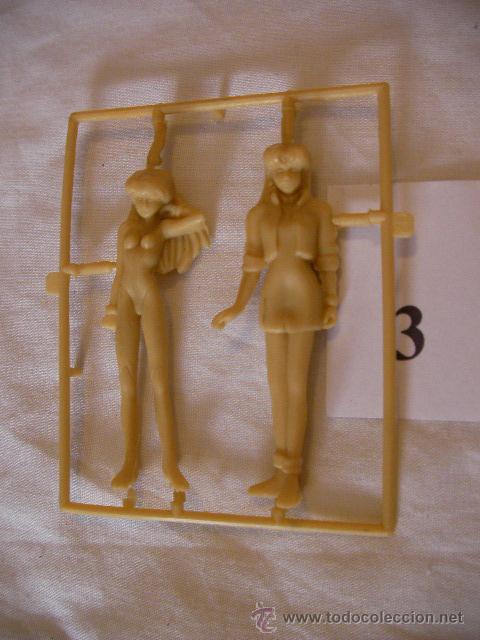 Gummi- und PVC-Figuren: CHICAS MANGA