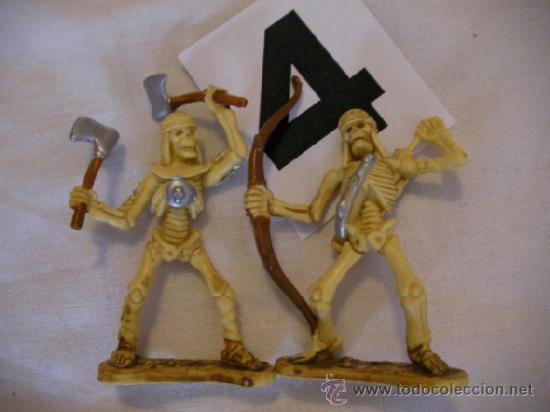 Figuras de goma y PVC: LOTE DE ESQUELETOS GUERREROS - Foto 1