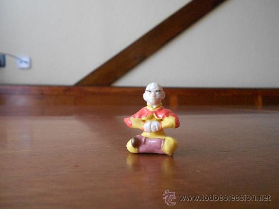 Figure di Gomma e PVC: PERSONAJE KINDER SIN IDENTIFICAR