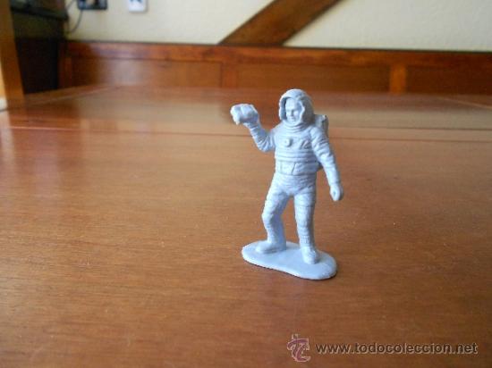 Figuras de goma y PVC: ASTRONAUTA CON PRISM&Aacute;TICOS - Foto 3