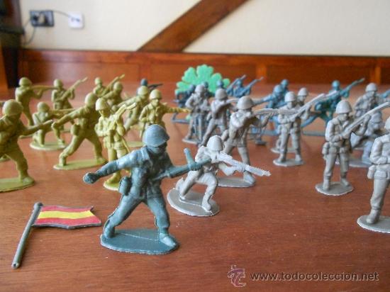 Figuras de Goma y PVC: GRAN LOTE DE SOLDADITOS (TODOS LOS SOLDADOS Y COMPLEMENTOS QUE SE VEN EN LA FOTO)