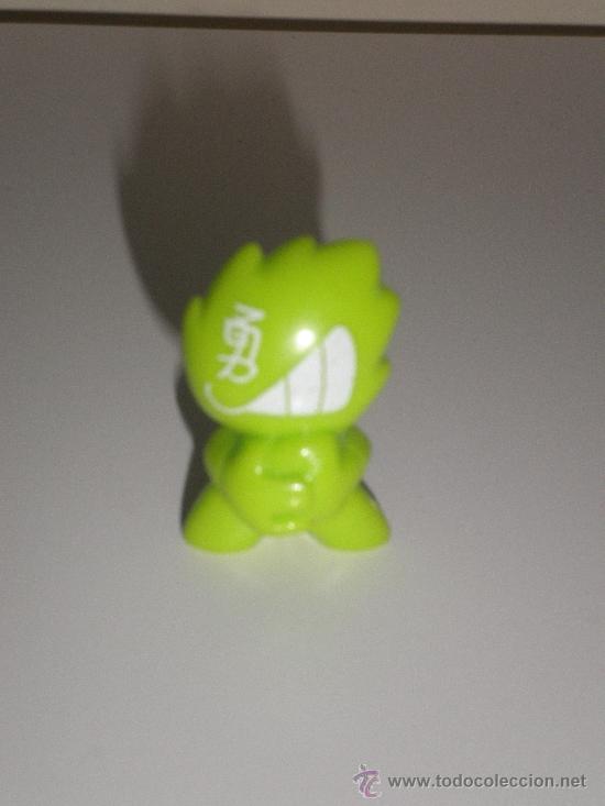 Gummi- und PVC-Figuren: FIGURA VERDE DE TREMI&middot; COLECCI&Oacute;N GOGO'S CRAZY BONES - 3,2 CM. -