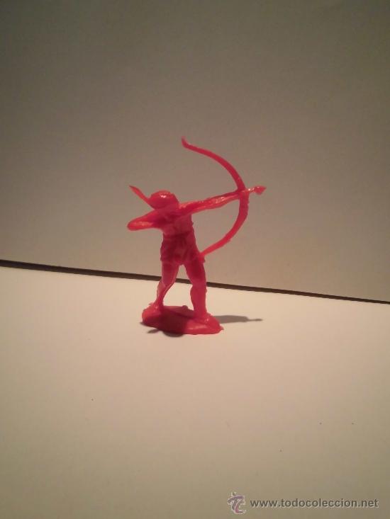 Figuras de goma y PVC: INDIO DE PLASTICO - Foto 1