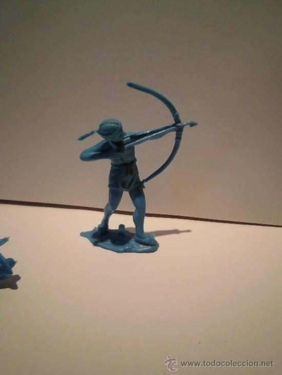 Figuras de goma y PVC: INDIO DE PLASTICO AZUL - Foto 1