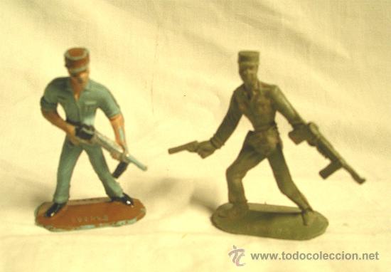 Figuras de goma y PVC: Lote de 2 soldados ejercito Cubano de Comansi - Foto 1