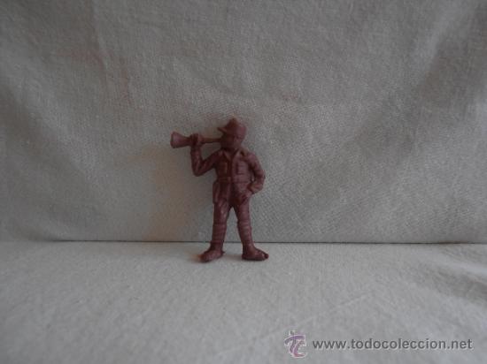 Figuras de goma y PVC: SOLDADO DUNKIN INGLES CORNETA MARRON - Foto 1