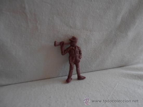 Figuras de goma y PVC: SOLDADO DUNKIN INGLES CORNETA MARRON - Foto 2