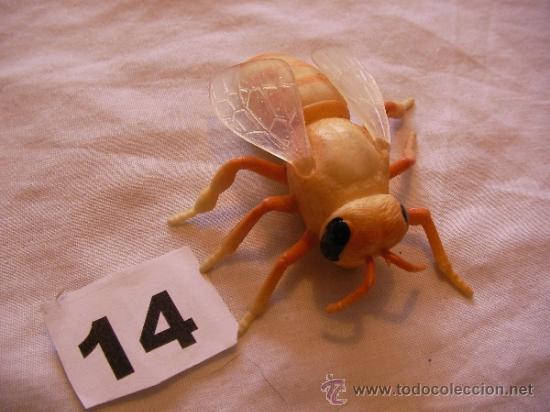 Rubber and PVC Figures: MOSCA TAMA&Ntilde;O MEDIO - ENVIO GRATIS A ESPA&Ntilde;A