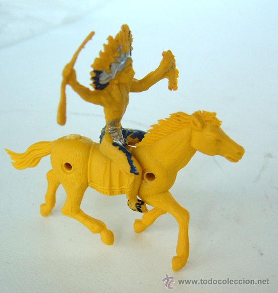 Figuras de goma y PVC: Indio y jinete amarillo - Foto 1